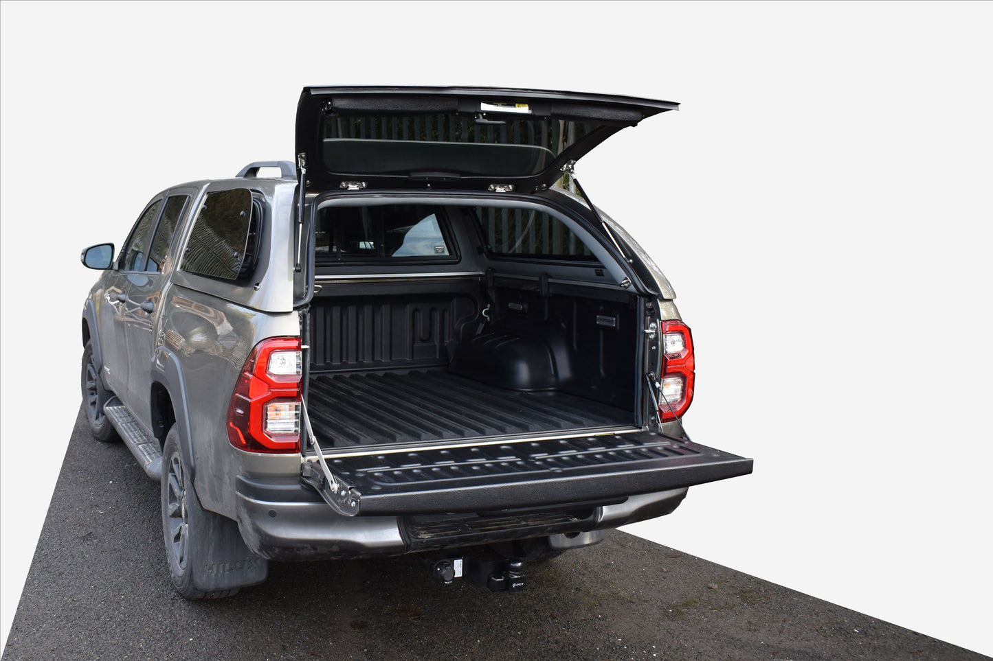 Hardtop „Grand“ für Toyota Hilux Doppelkabine ab 2016