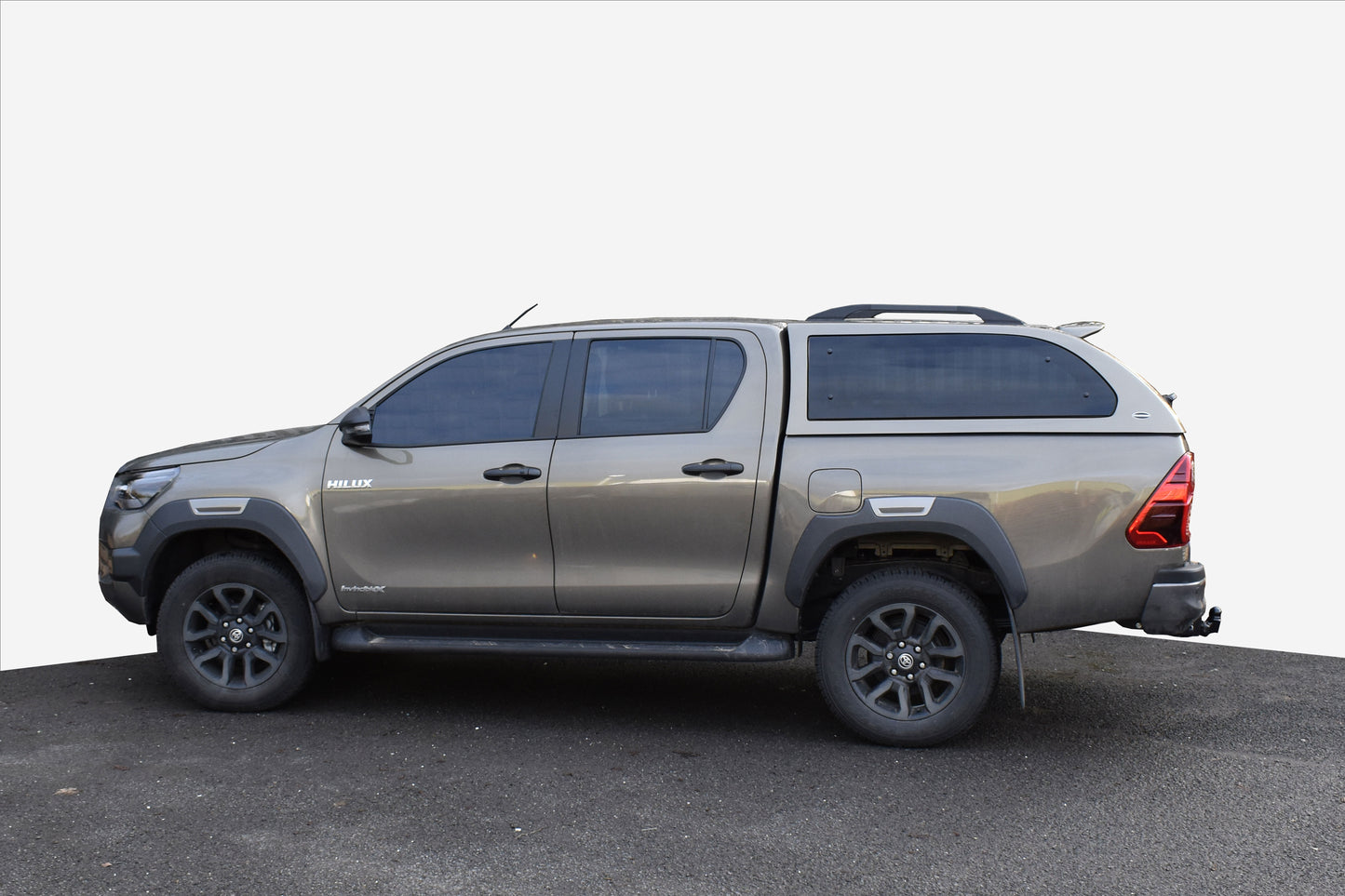 Hardtop „Grand“ für Toyota Hilux Doppelkabine ab 2016