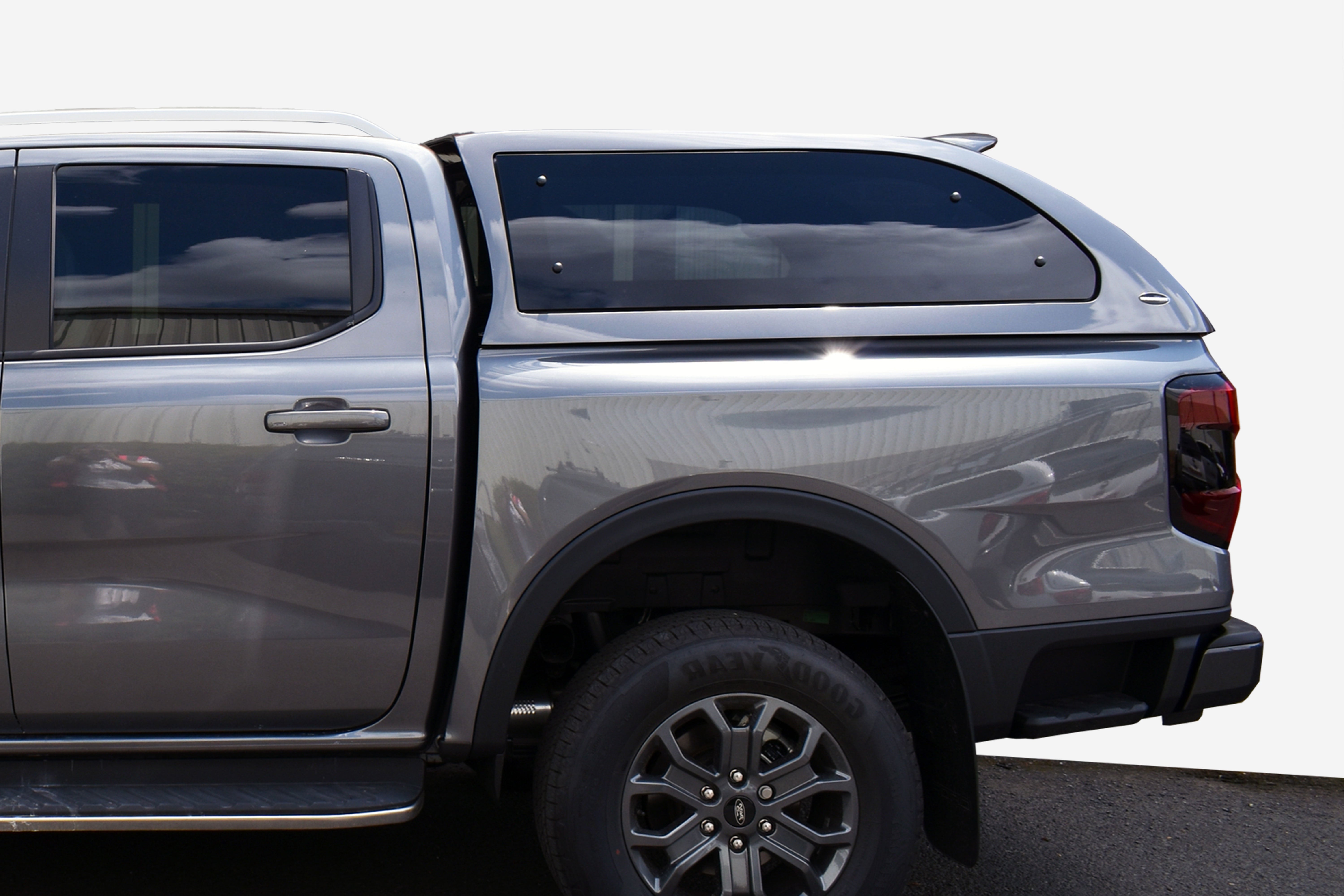 Hardtop „Grand“ für Ford Ranger Doppelkabine ab 2023 – Hardtop24