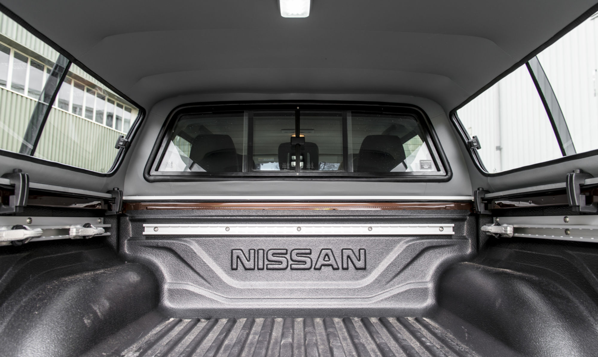 Hardtop „GLS“ für Nissan Navara Doppelkabine ab 2016 – Hardtop24